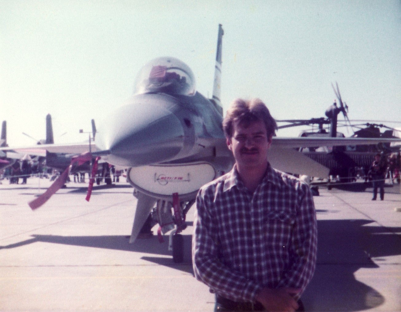 Doug Schaefer with AFTI/F-16 at Edward's AFB